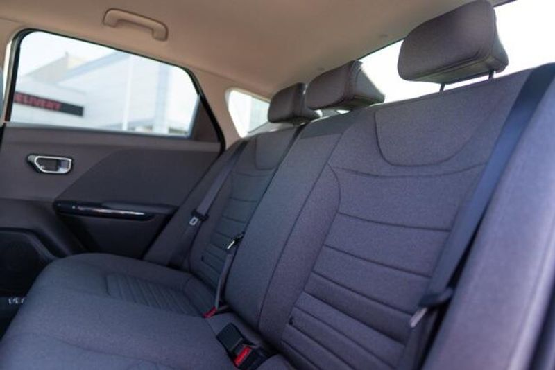 New 2025 Kia K4 EXImage 15