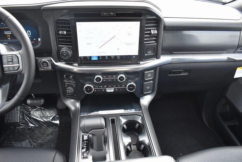 2025 Ford F-150 LariatImage 20