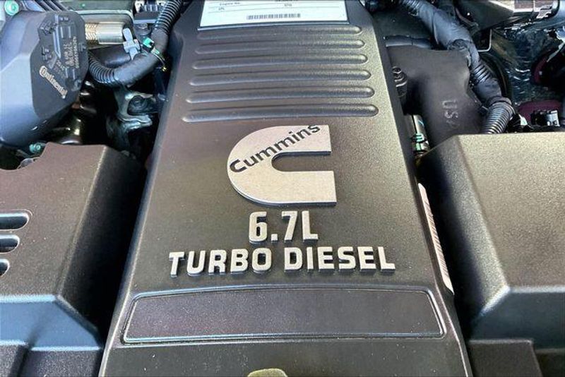 Used 2021 RAM 3500 LaramieImage 32