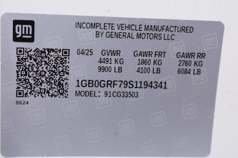 New 2025 Chevrolet Express 3500 Work VanImage 34