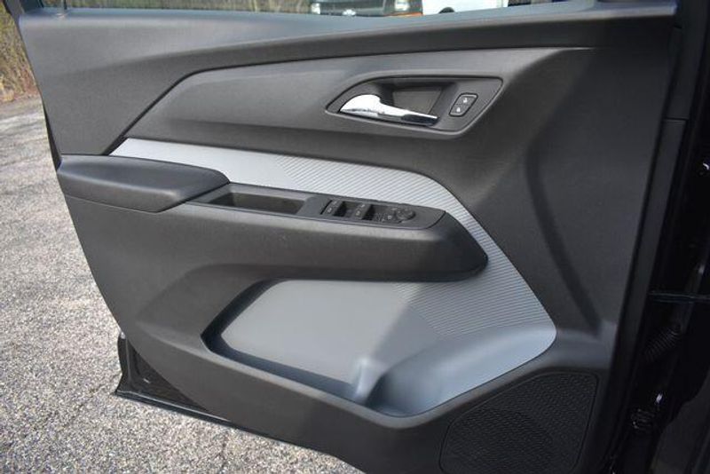 New 2027 Chevrolet Bolt EV RSImage 31