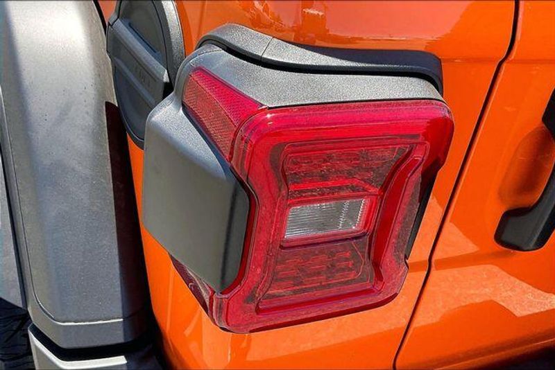 New 2026 Jeep Wrangler 4-door RubiconImage 12