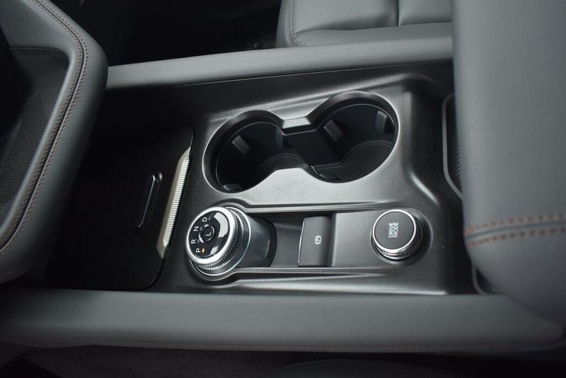 New 2025 Ford Explorer ActiveImage 17