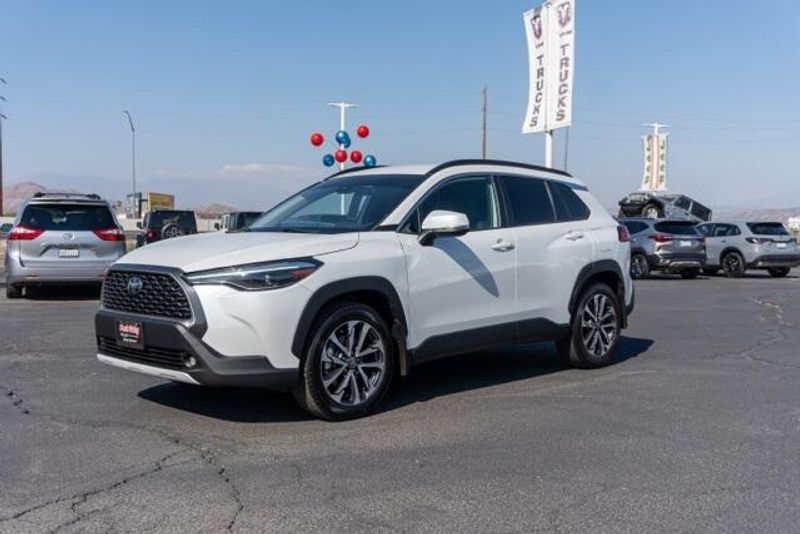 Used 2022 Toyota Corolla Cross XLEImage 3