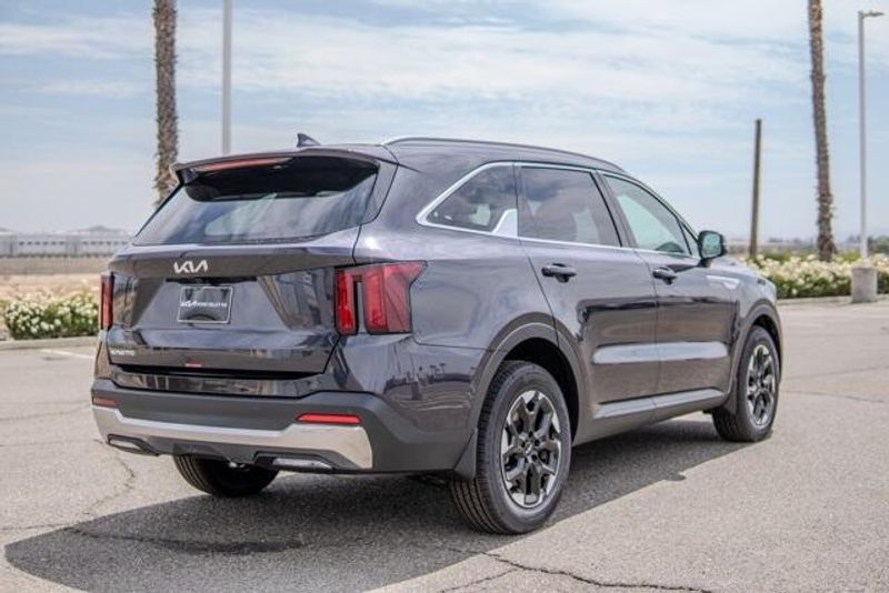 2025 Kia Sorento SImage 7