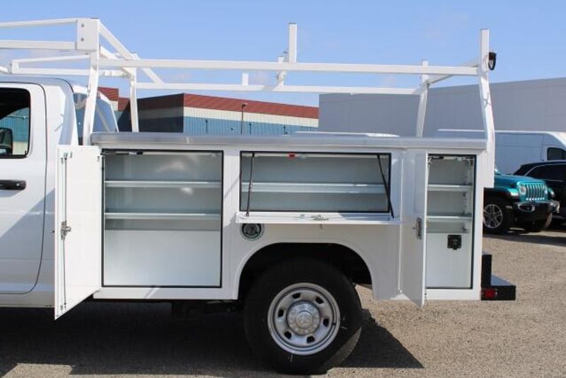 2024 RAM 2500 Tradesman Regular Cab Harbor BodyImage 13