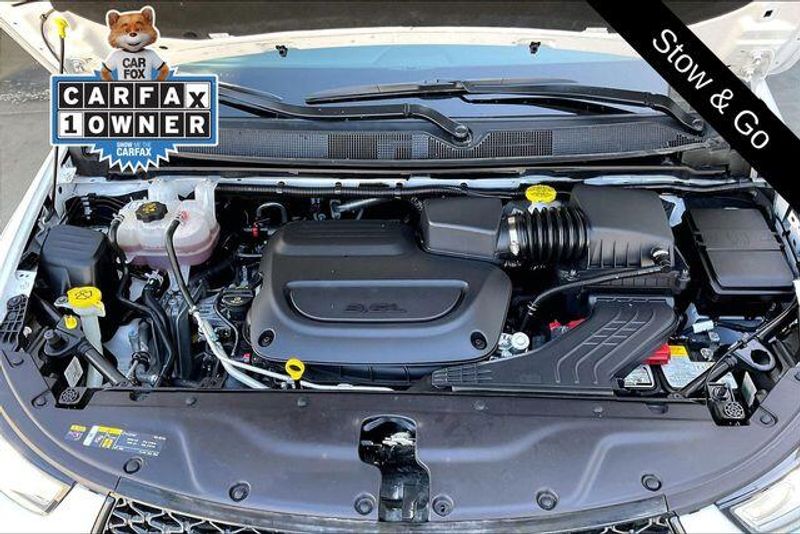Used 2026 Chrysler Pacifica LimitedImage 9