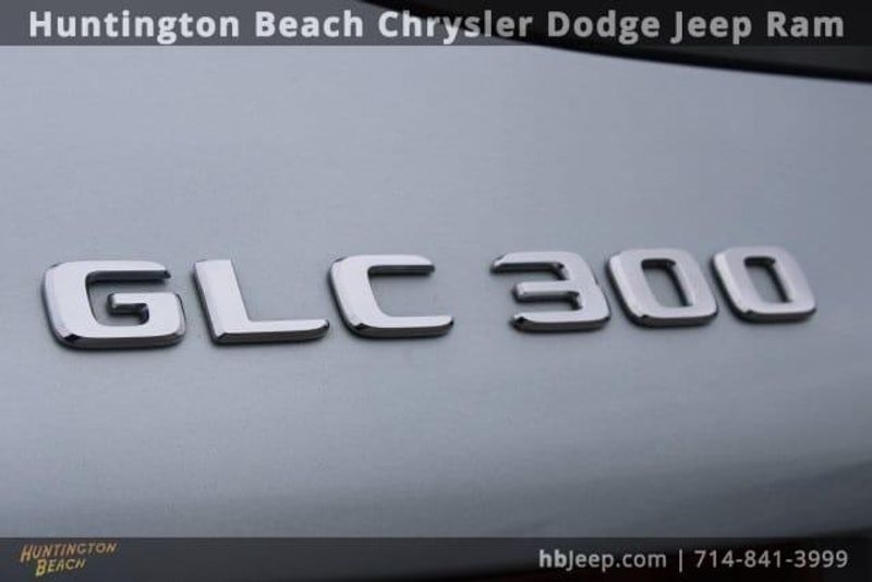 2022 Mercedes-Benz GLC 300Image 7