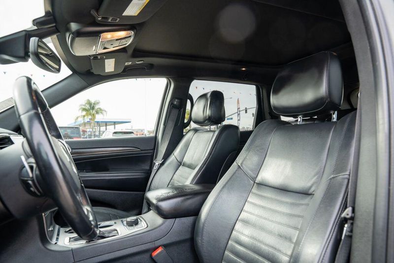 Used 2019 Jeep Grand Cherokee Limited XImage 14