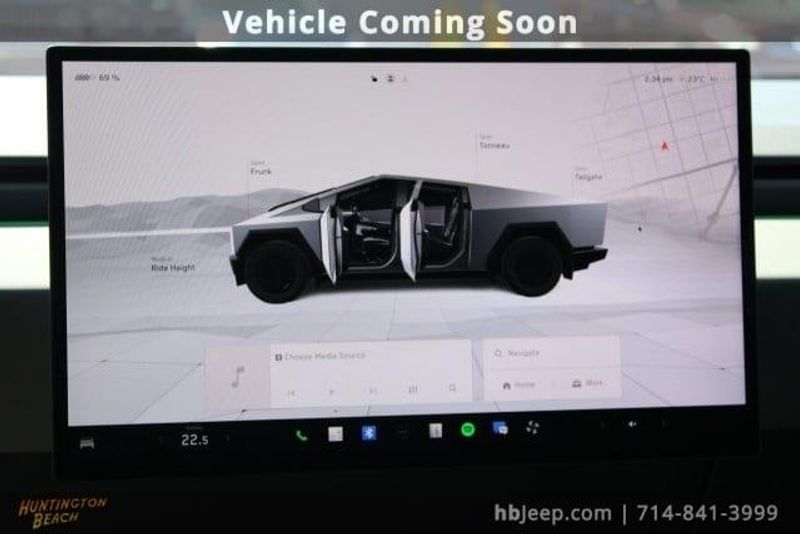 2024 Tesla Cybertruck BaseImage 17