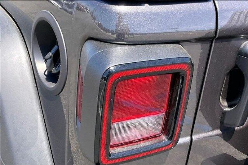 New 2026 Jeep Wrangler 4-door Sport SImage 12