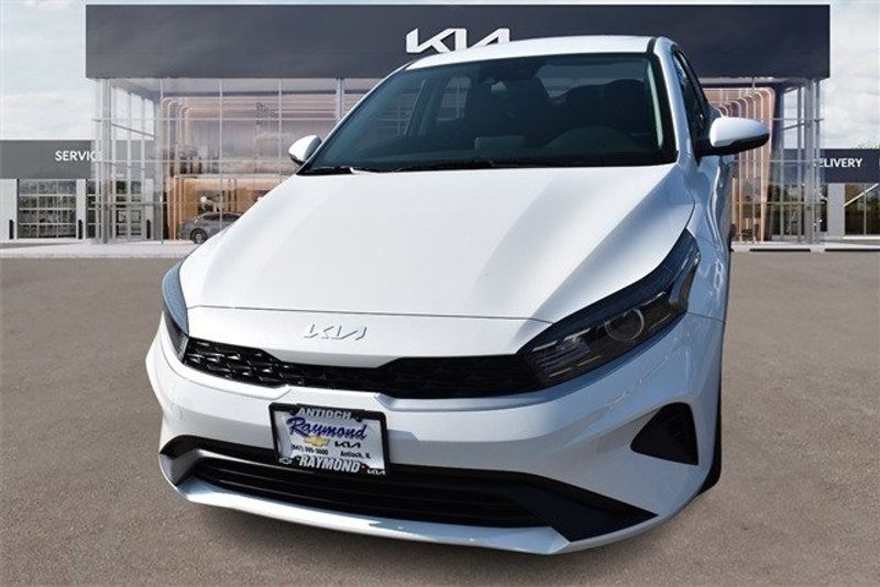 2024 Kia Forte LXSImage 8