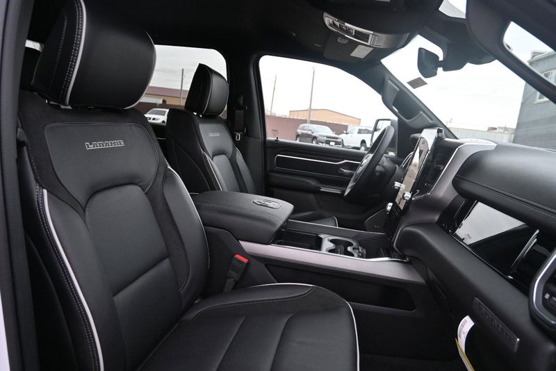 2025 RAM 1500 LaramieImage 15