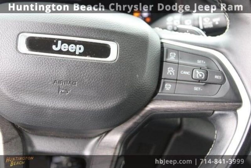 2022 Jeep Grand Cherokee L LimitedImage 21
