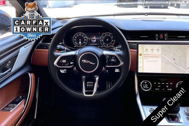 Used 2024 Jaguar XF R-Dynamic SEImage 4