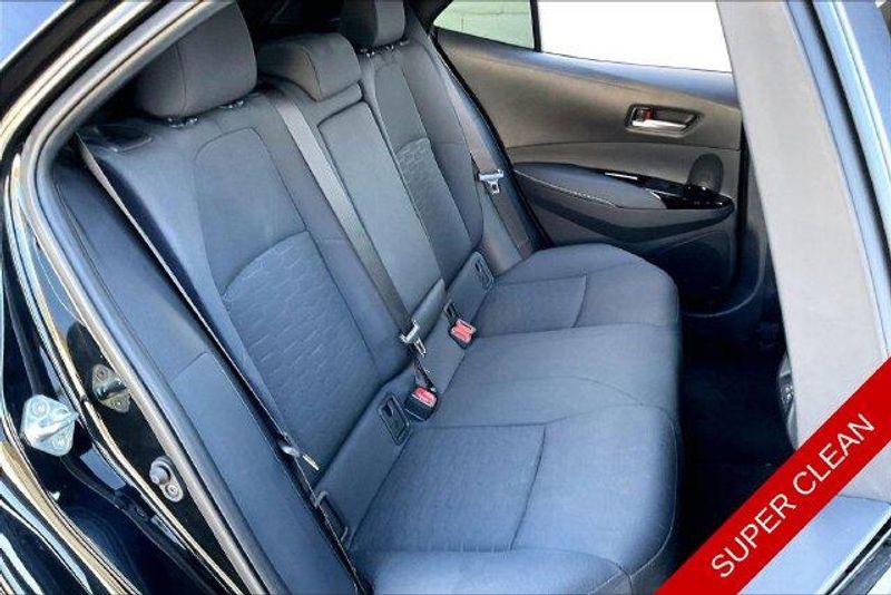 Used 2025 Toyota Corolla Hatchback SEImage 26