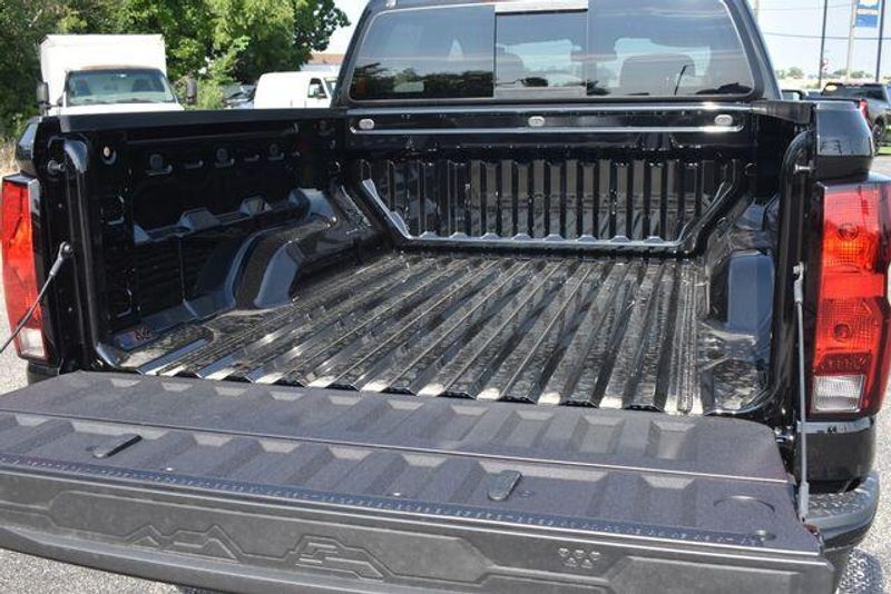 New 2026 Chevrolet Colorado Work TruckImage 18