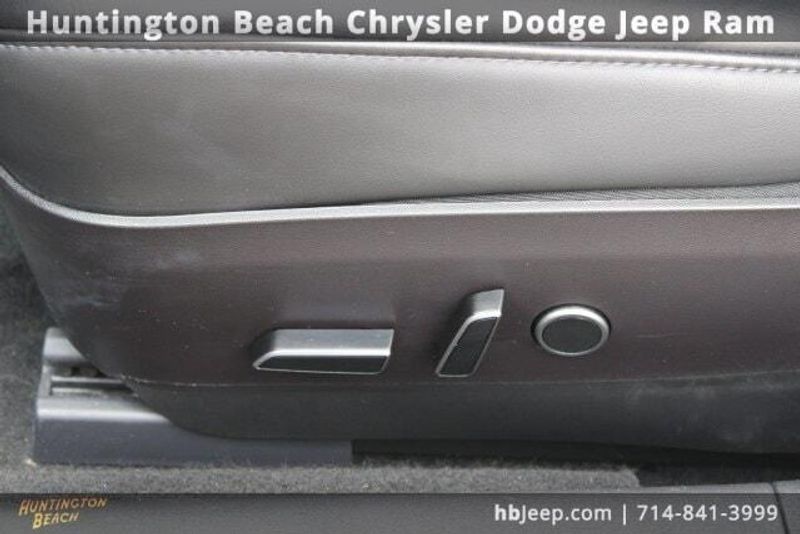 2023 Tesla Model 3 BaseImage 29