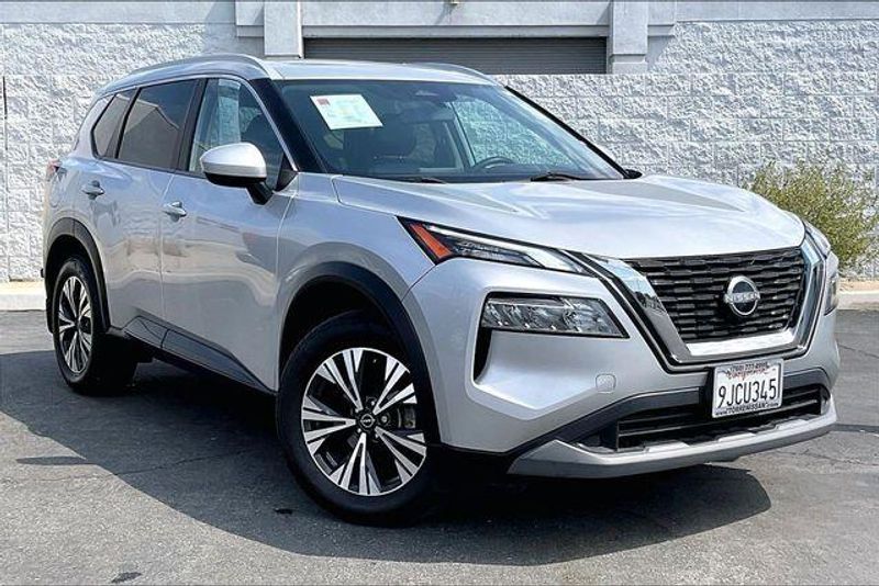 Used 2023 Nissan Rogue SVImage 12
