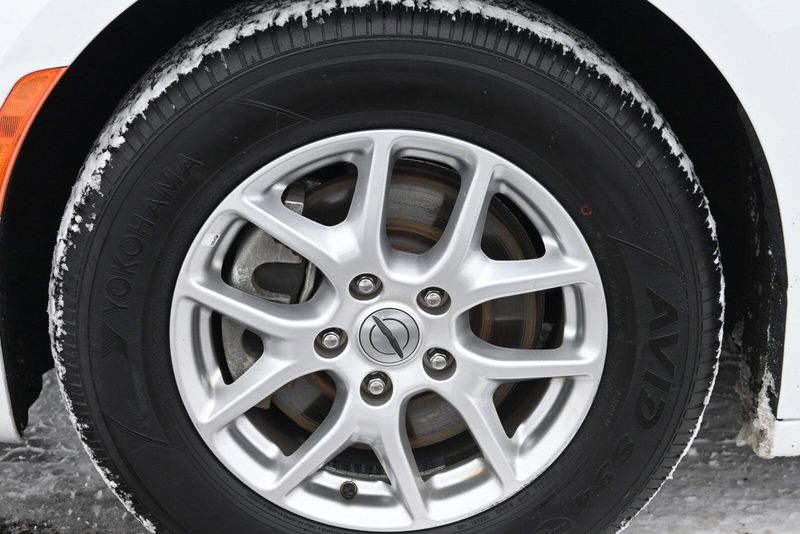 2023 Chrysler Pacifica Touring LImage 5
