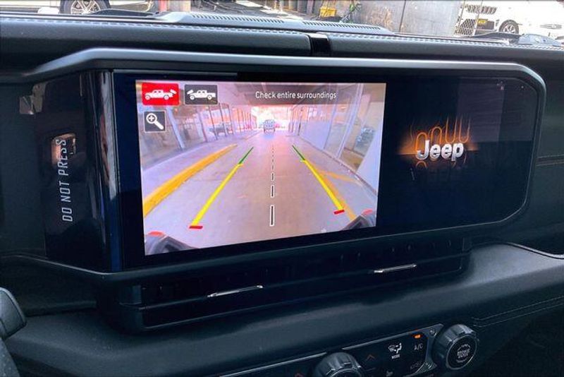 Used 2024 Jeep Gladiator MojaveImage 20