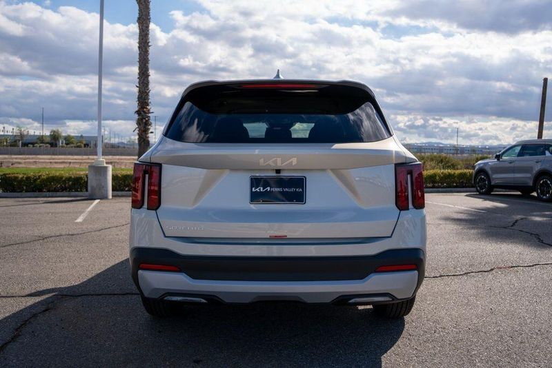 New 2026 Kia Sorento LXImage 6