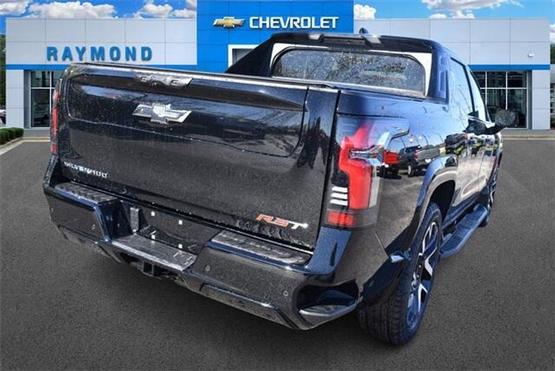 2024 Chevrolet Silverado EV RSTImage 3