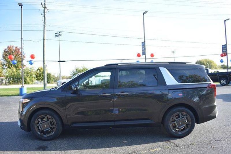 New 2026 Kia Carnival Hybrid EXImage 7