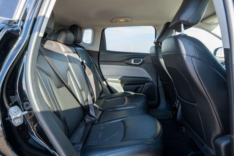 Used 2022 Jeep Compass LatitudeImage 16