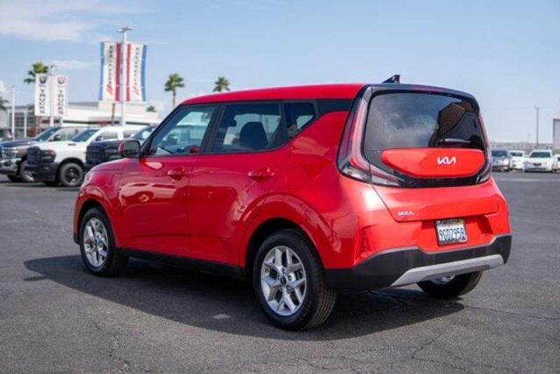 Used 2023 Kia Soul LXImage 5