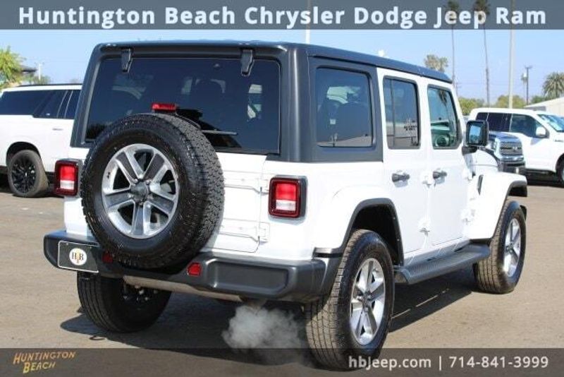 2022 Jeep Wrangler Unlimited SaharaImage 5