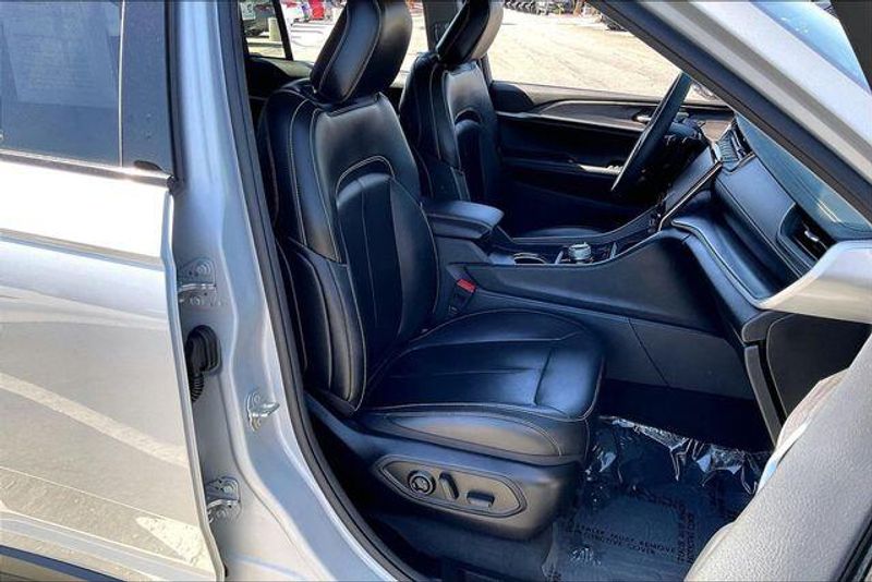 Used 2023 Jeep Grand Cherokee LimitedImage 6