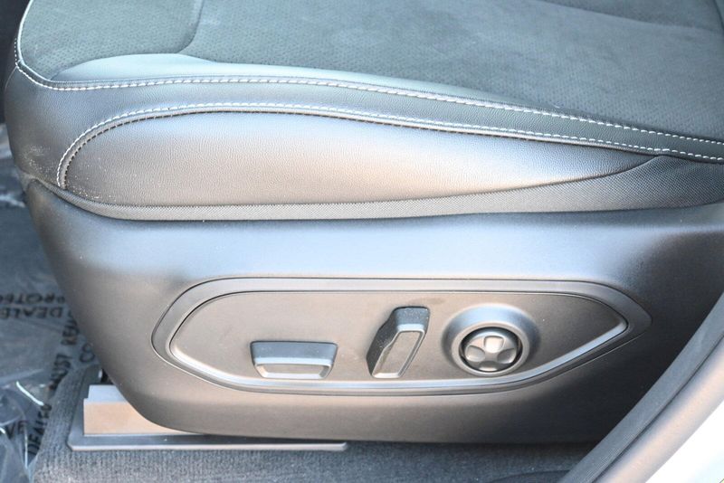 2025 Jeep Grand Cherokee L Altitude XImage 20