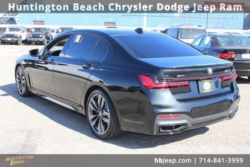 2022 BMW 7 Series M760iImage 6