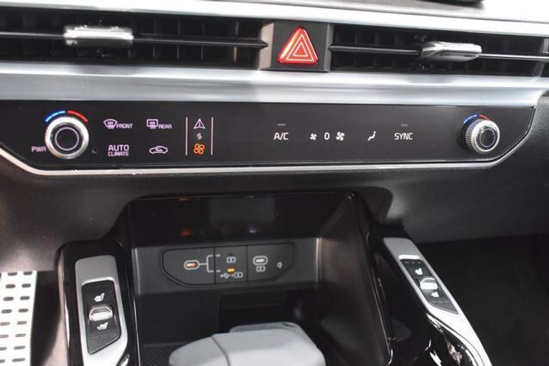 New 2026 Kia Sorento X-Line SXImage 32