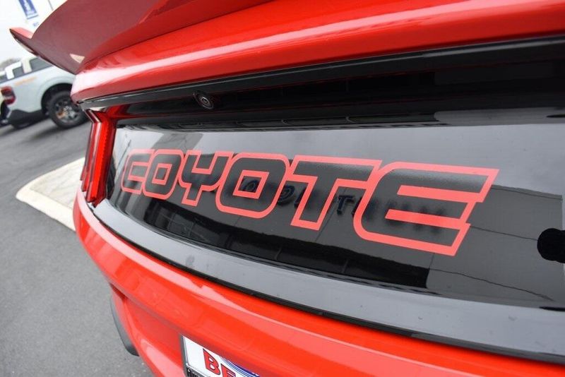 2022 Ford Mustang GT PremiumImage 8