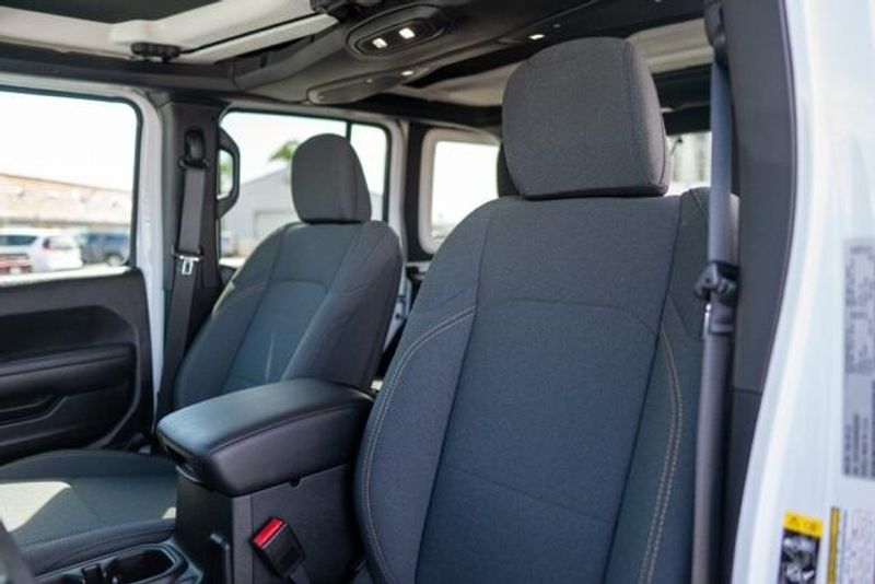 Used 2025 Jeep Wrangler Sport SImage 11