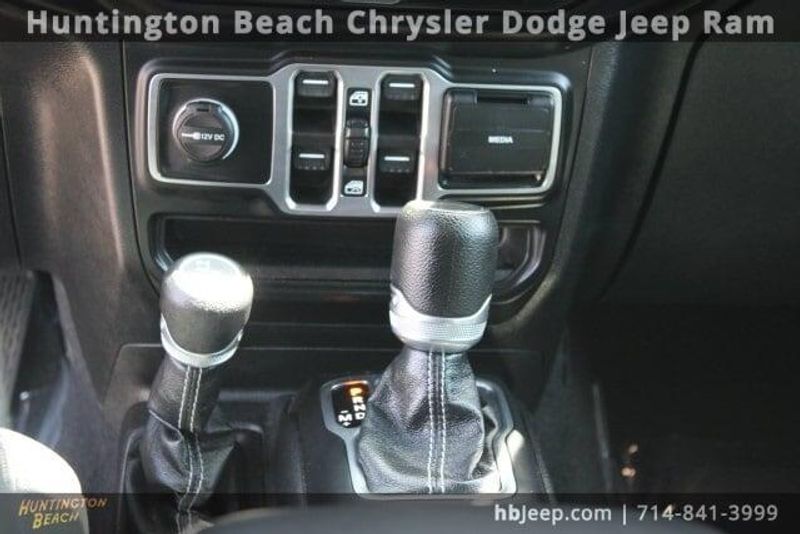 2021 Jeep Wrangler Unlimited SaharaImage 15