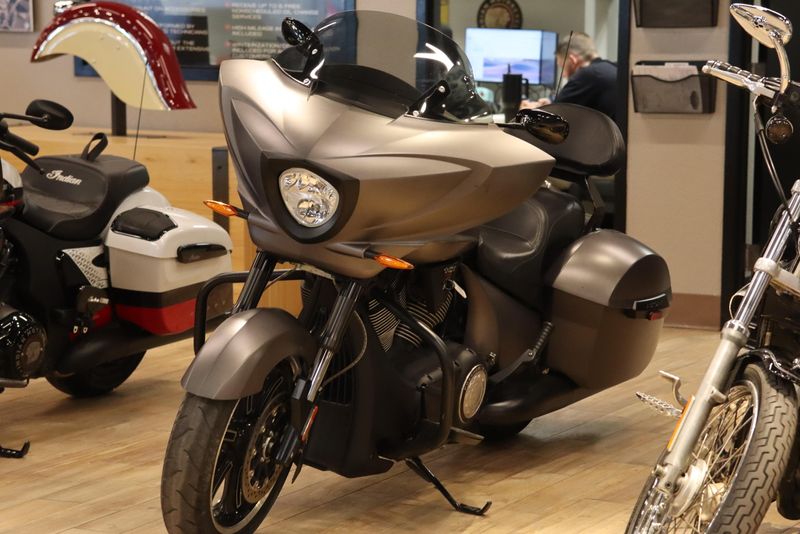 2016 VICTORY CC NonABS Suede Titanium Metallic Base 