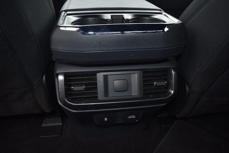2022 Ford F-150 XLTImage 10