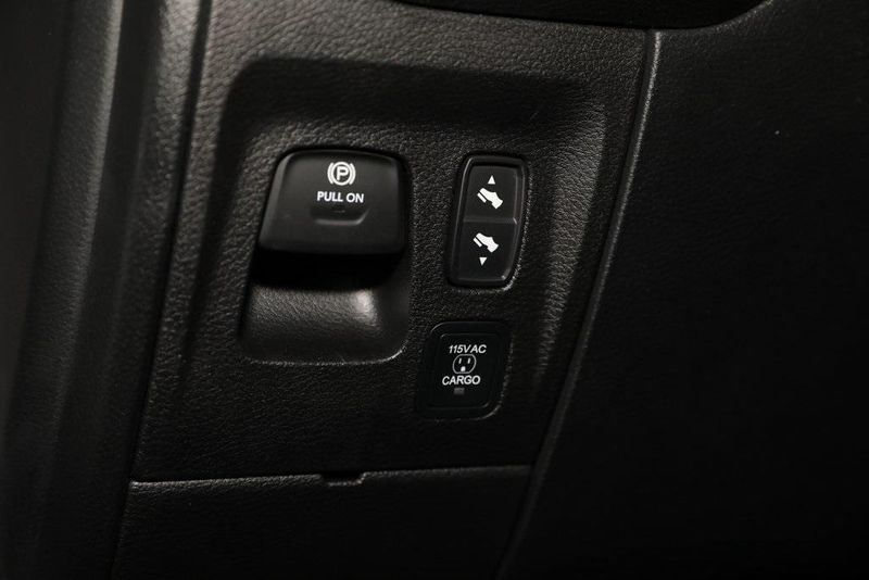 2025 RAM 1500 Laramie Crew Cab 4x4 5