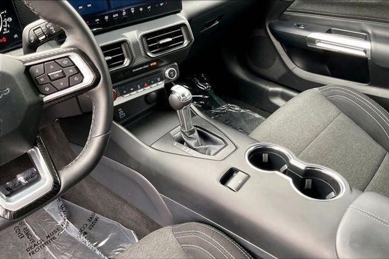 Used 2025 Ford Mustang EcoBoostImage 15