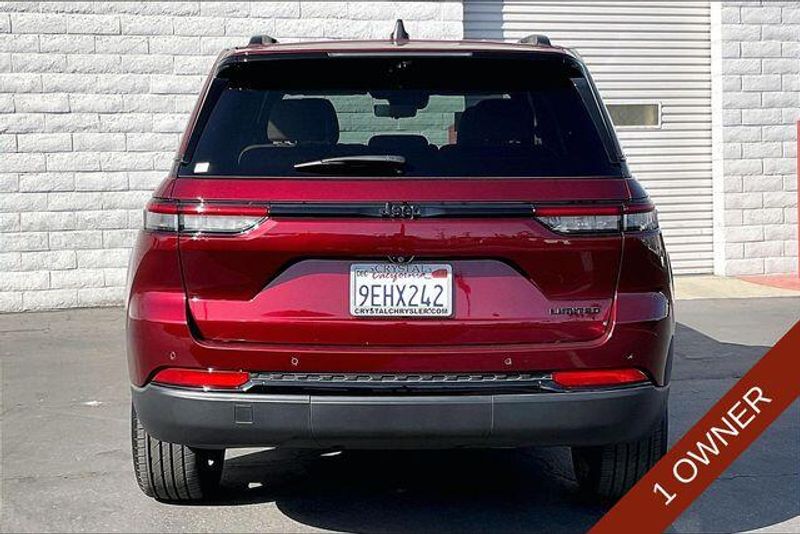 Used 2023 Jeep Grand Cherokee LimitedImage 3