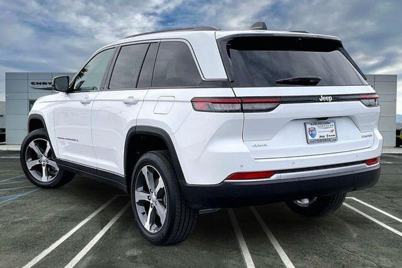 New 2026 Jeep Grand Cherokee Limited 4x4Image 2