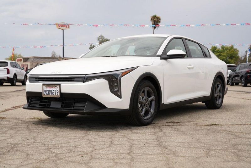 Used 2026 Kia K4 LXSImage 3