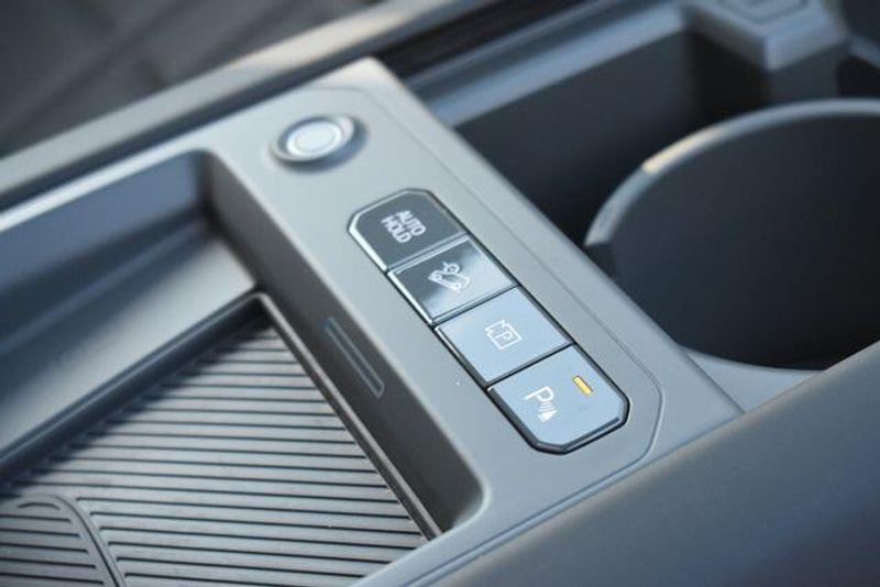 New 2026 Kia EV9 LandImage 17