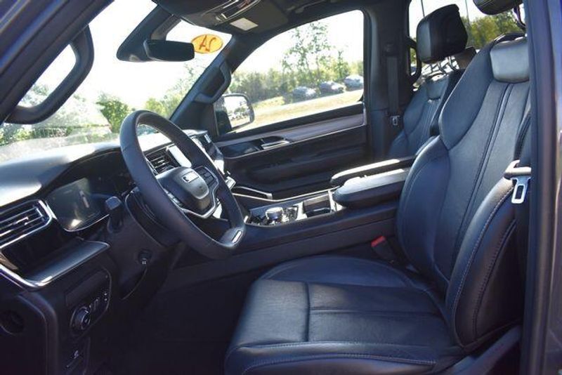 2024 Jeep Wagoneer Series IIImage 32