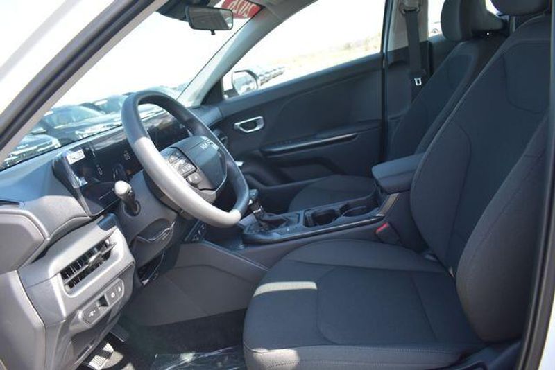 New 2026 Kia K4 LXSImage 19
