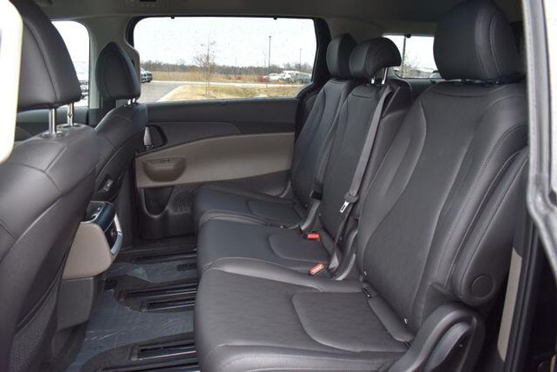 New 2026 Kia Carnival EXImage 20