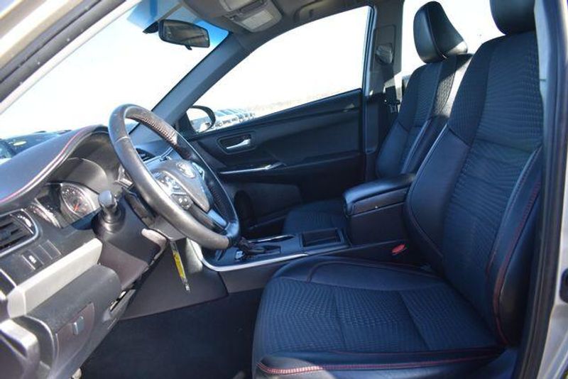 Used 2015 Toyota Camry LEImage 19